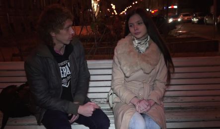 Как скромная русская девушка отблагодарила парня сексом