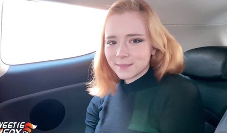 Молодая русская девушка отблагодарила таксиста за просто так