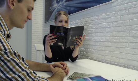 Русская молодая училка соблазнила студента на секс - с разговорами!
